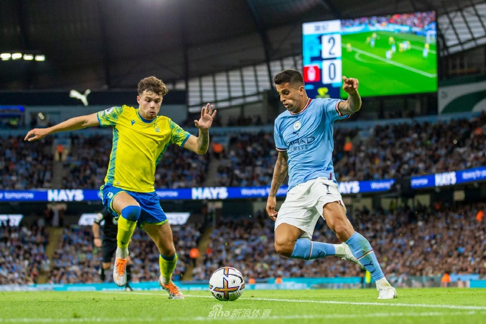 也塑造了他 也塑造了他