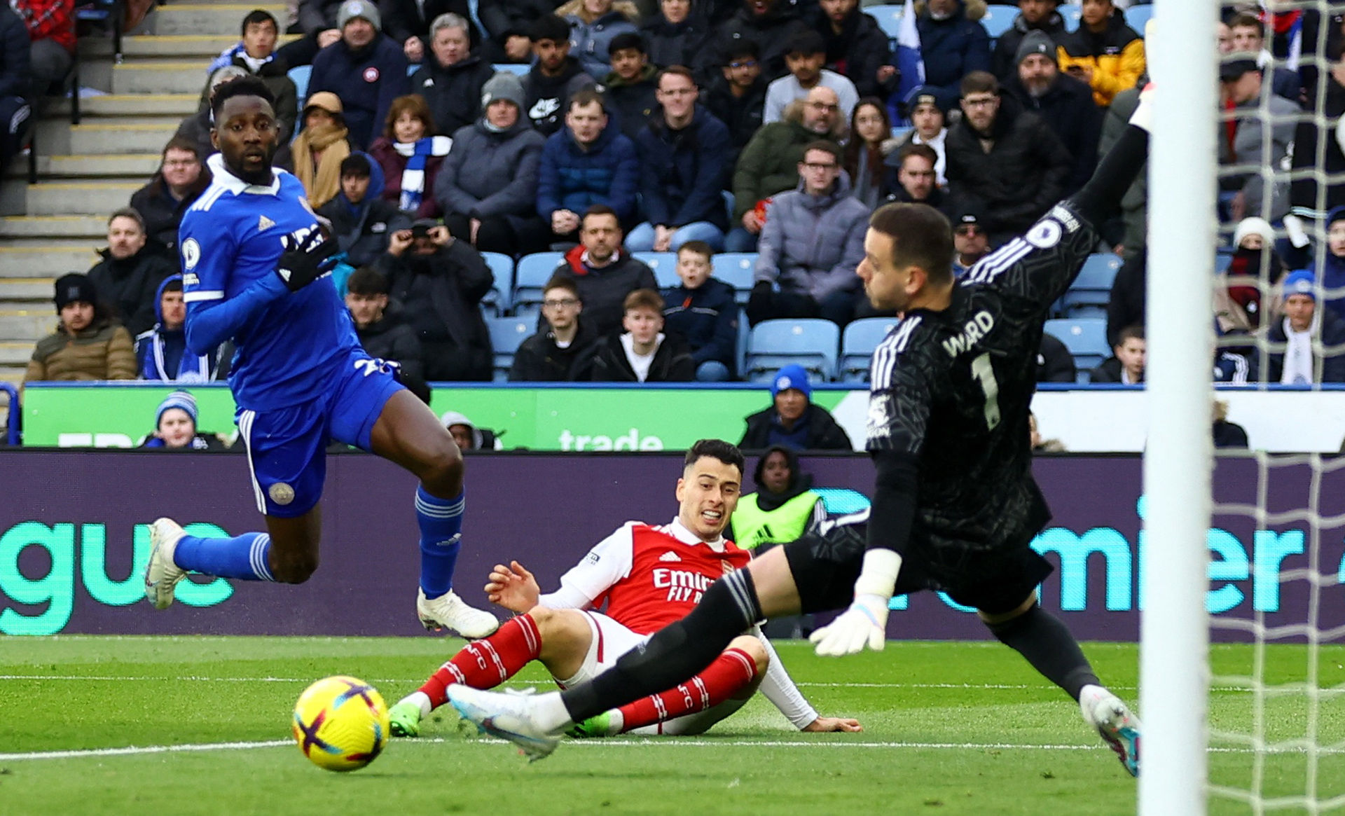 但边路缺少 但边路缺少