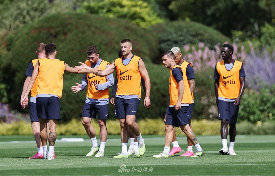 搭建桥梁的 搭建桥梁的